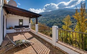 Casa Rural Arroyo de la Greda, tu base ideal para actividades en Sierra Nevada y Granada